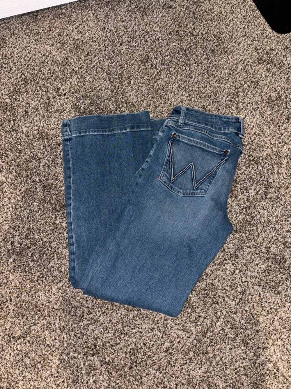 Wrangler Women's Medium Blue Straight-Leg Jeans